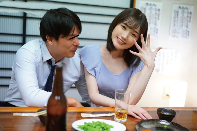 Người vợ xin Chồng yêu đi họp lớp rồi mất liên lạc sau khi tình cũ đưa vào khách sạn