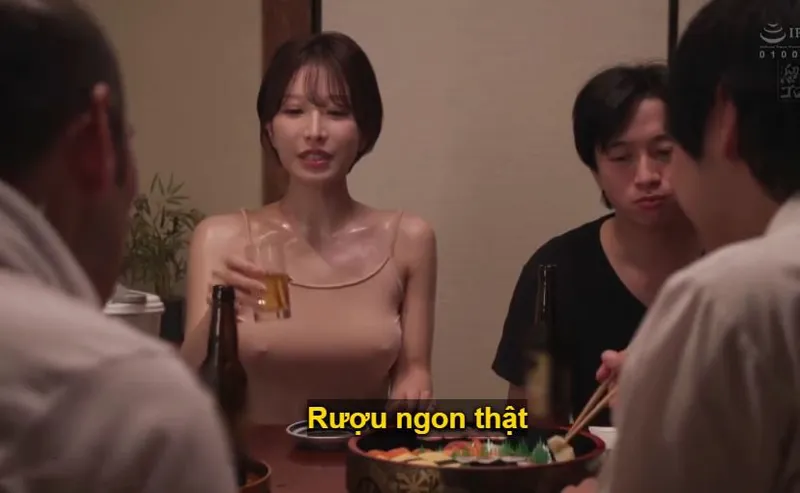 Vợ yêu gạ đụ cả gia đình người chồng vì ông xã dẫn về quê rồi bỏ bê nứng lồn sml